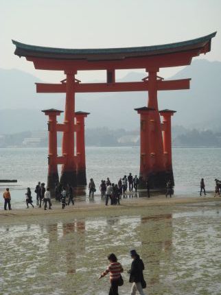 Torii bei Ebbe